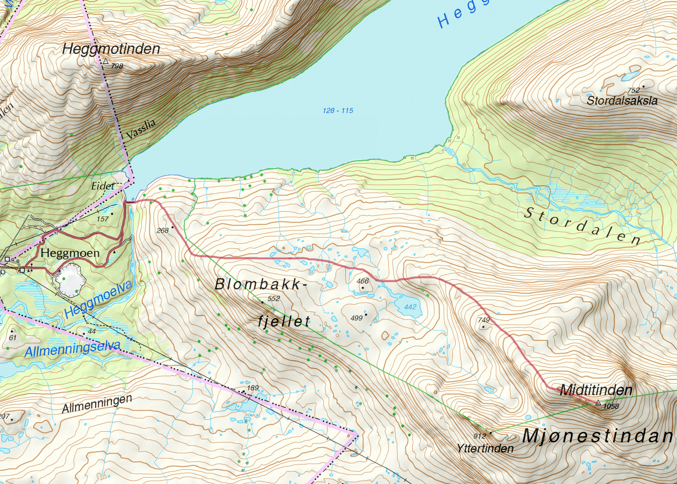 Kart med inntegnet rute til Midtitinden